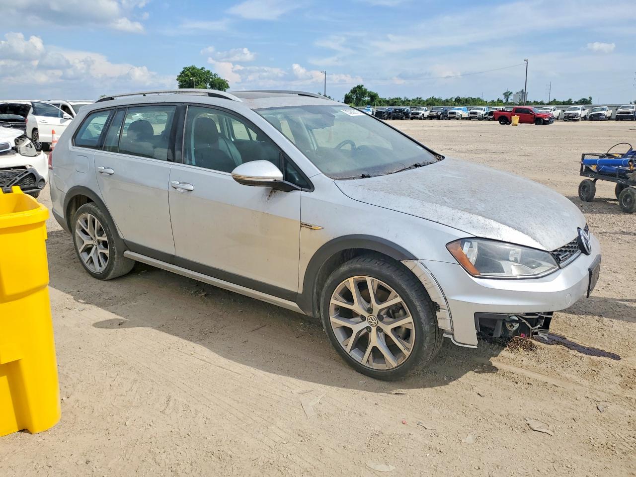 2017 VOLKSWAGEN GOLF ALLTRACK S photo 7