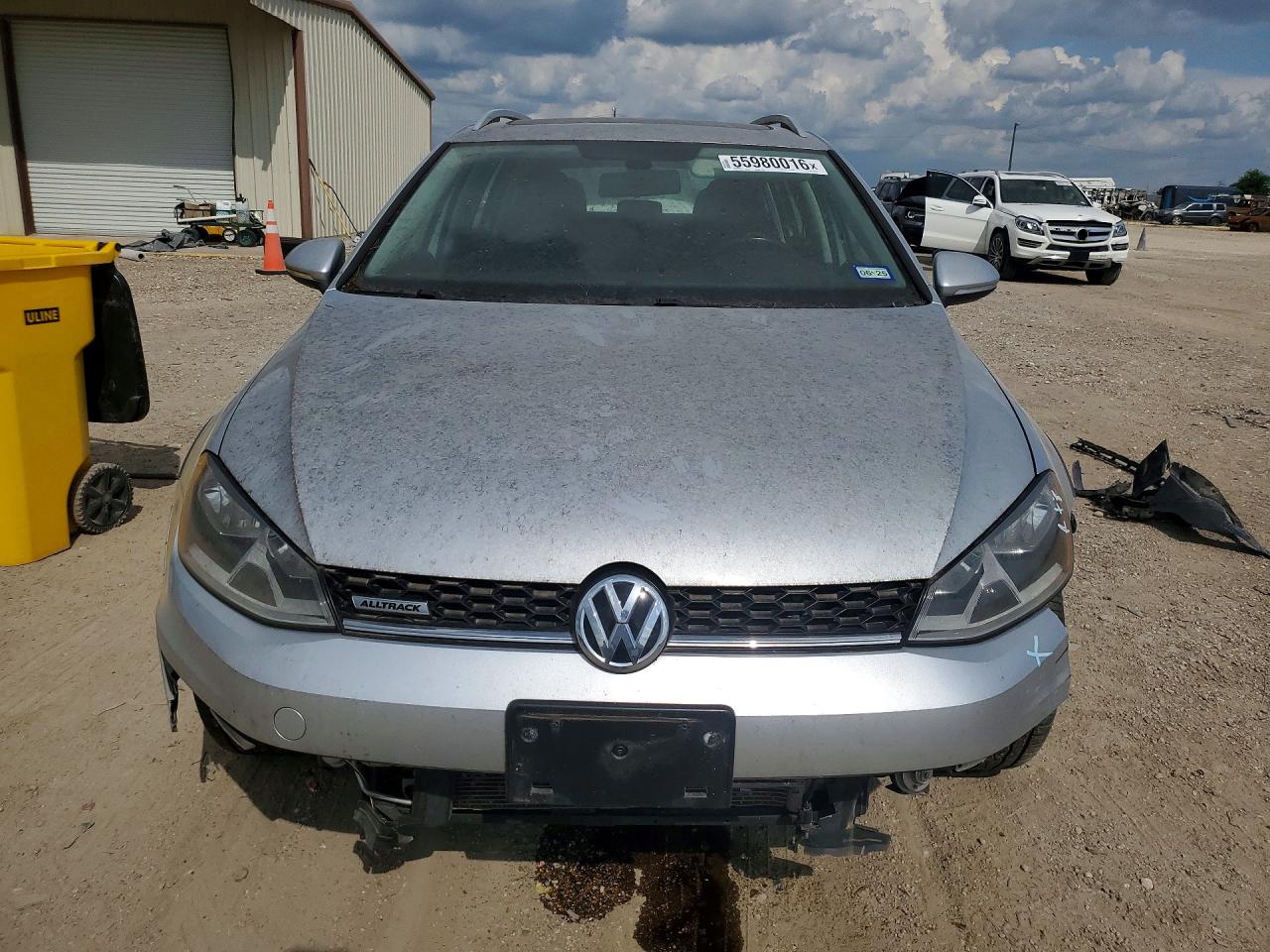 2017 VOLKSWAGEN GOLF ALLTRACK S photo 9