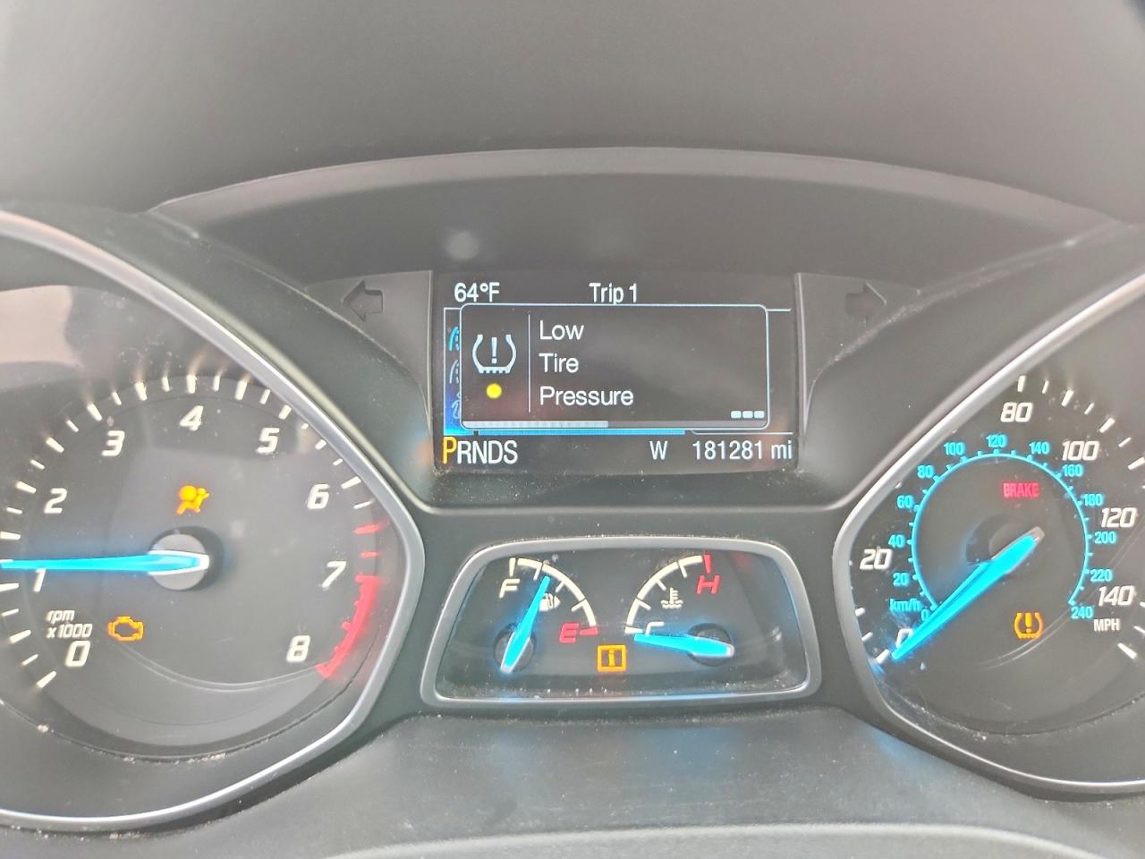 2016 FORD ESCAPE SE photo 9