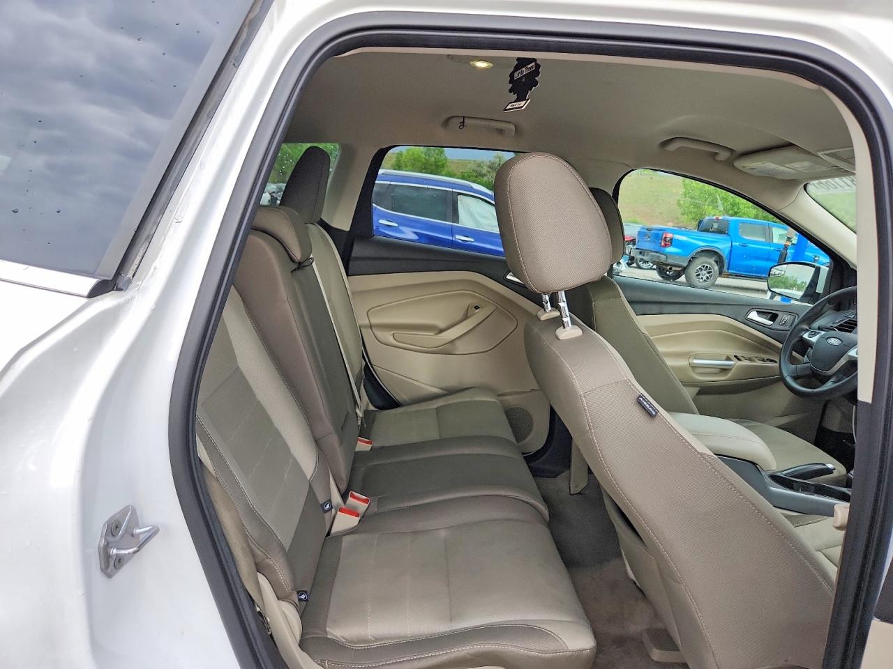 2016 FORD ESCAPE SE photo 11