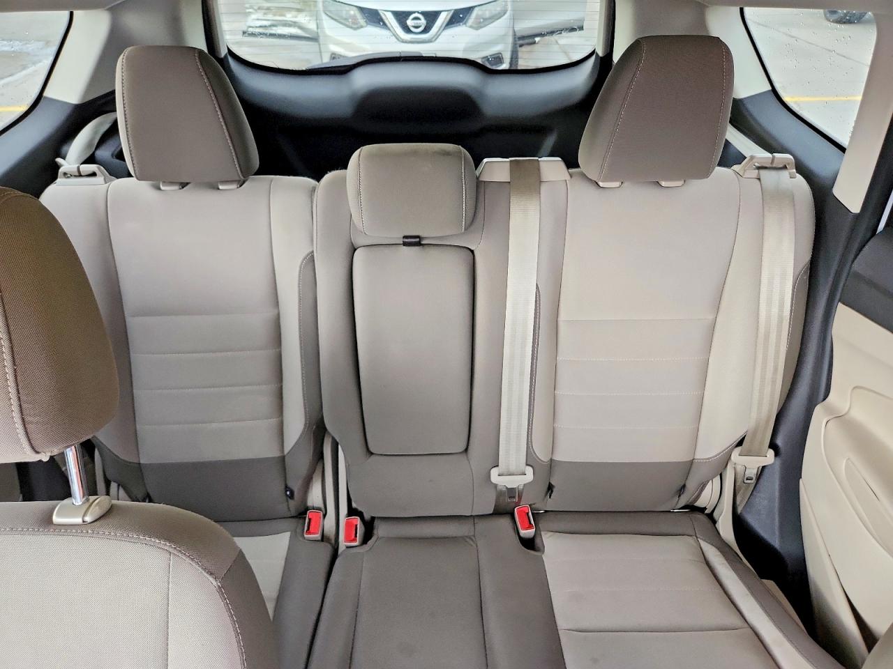 2016 FORD ESCAPE SE photo 10