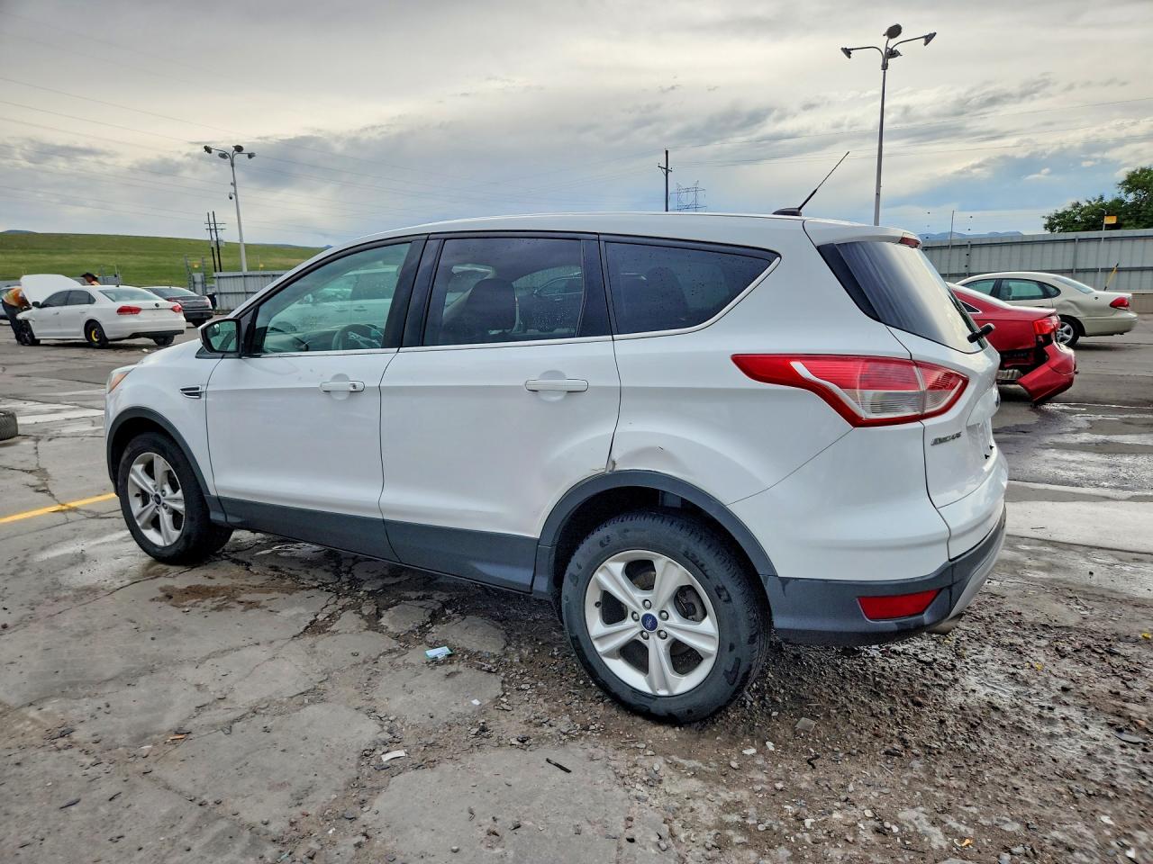 2016 FORD ESCAPE SE photo 2