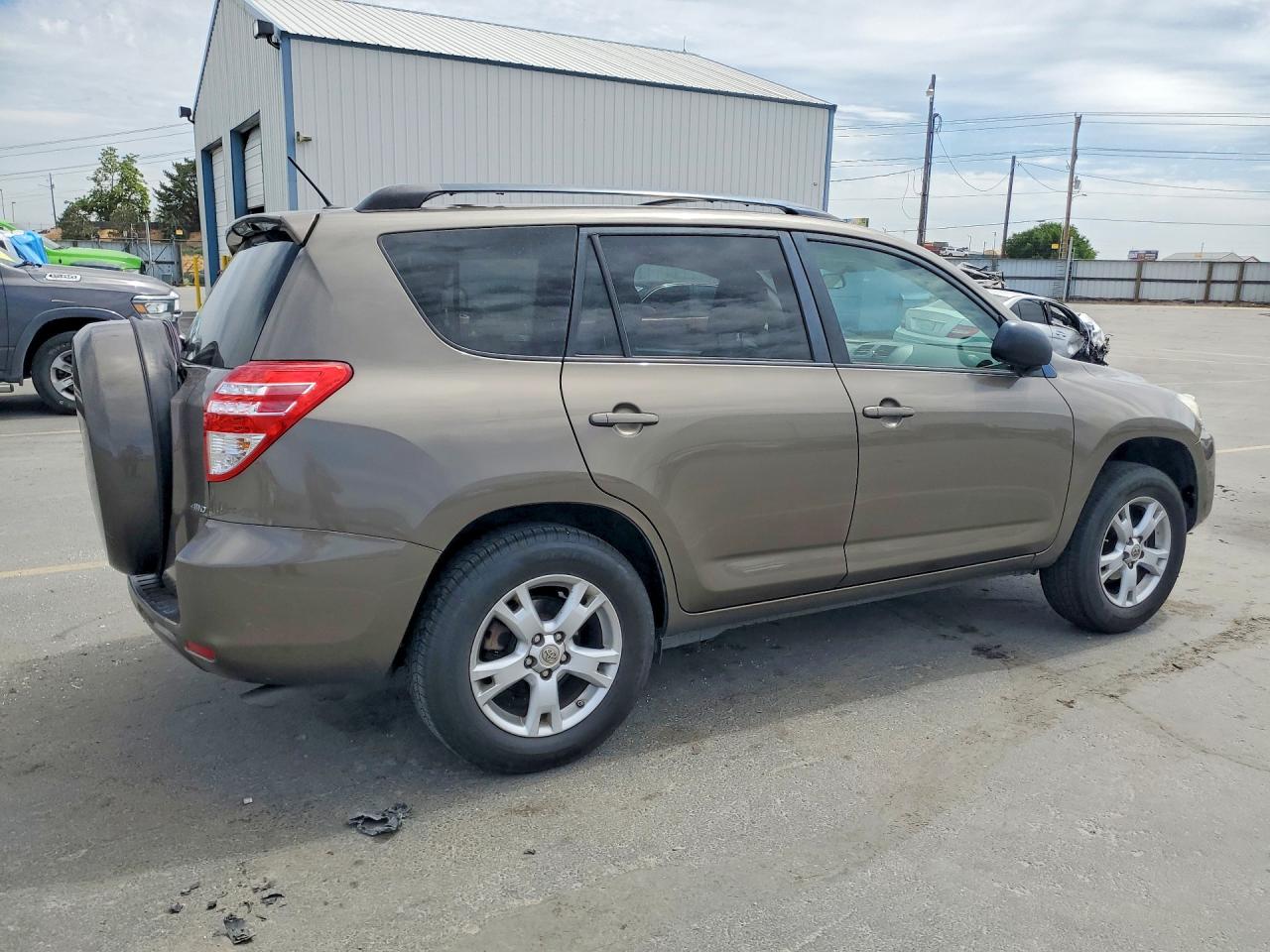 2012 TOYOTA RAV4 BASE photo 5