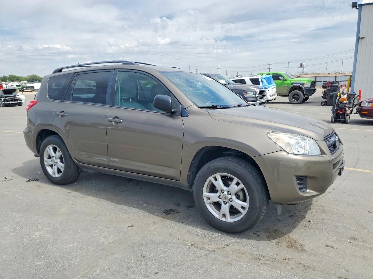 2012 TOYOTA RAV4 BASE photo 7