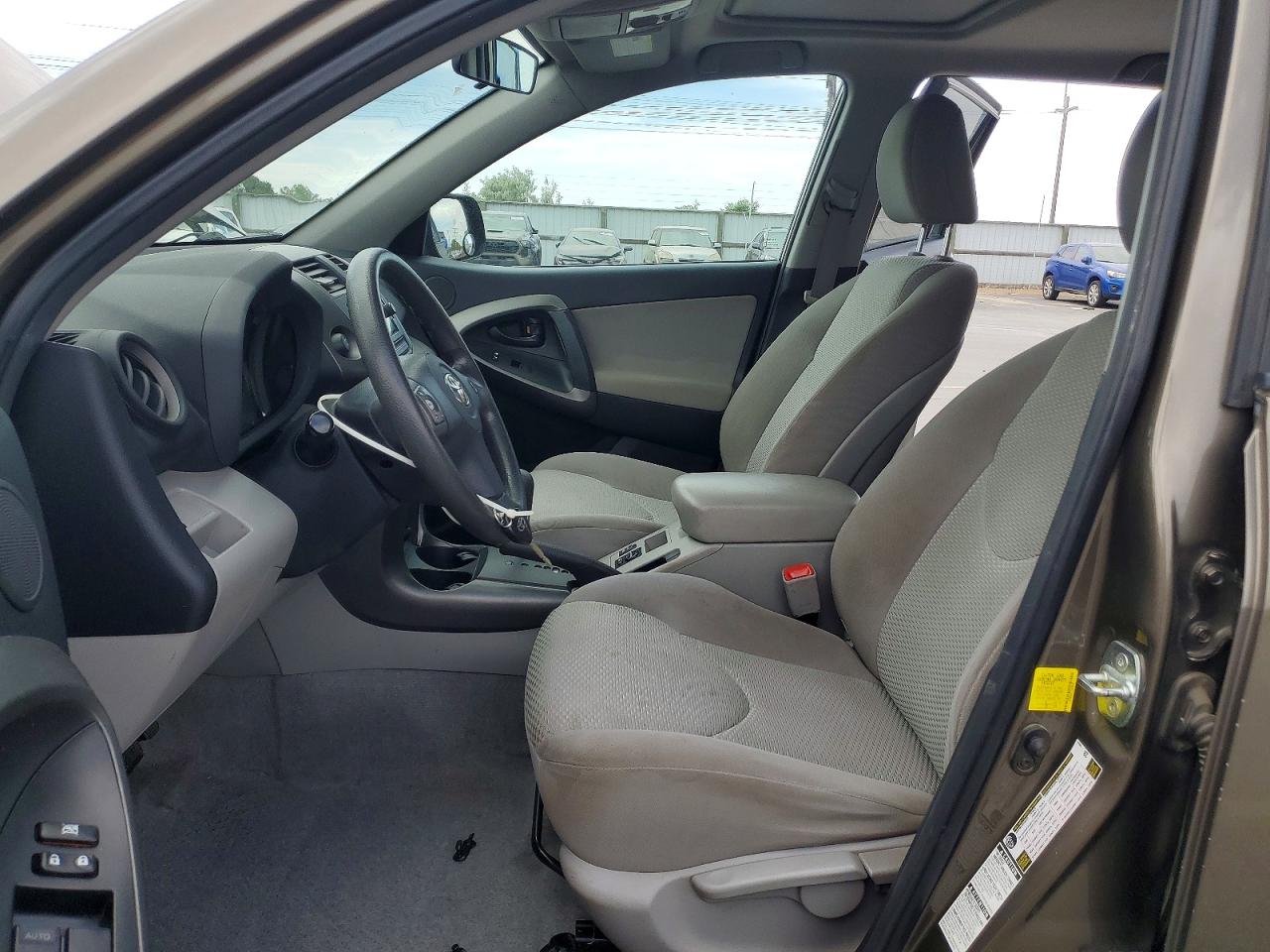 2012 TOYOTA RAV4 BASE photo 13