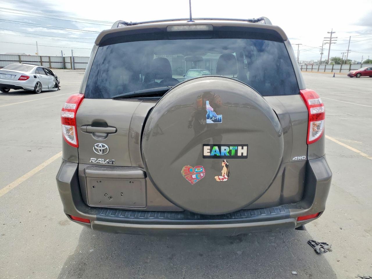 2012 TOYOTA RAV4 BASE photo 11