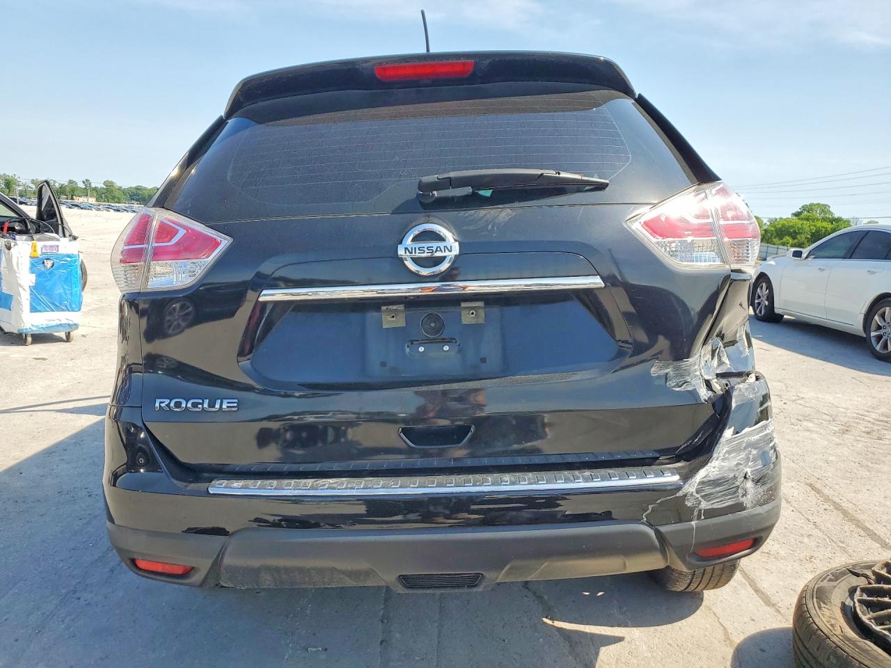 2016 NISSAN ROGUE S photo 6