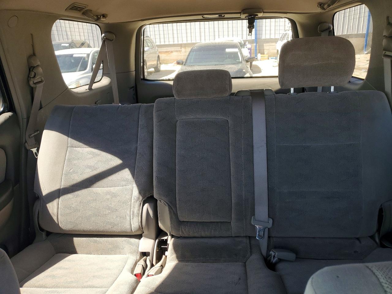 2006 TOYOTA SEQUOIA SR5 photo 19
