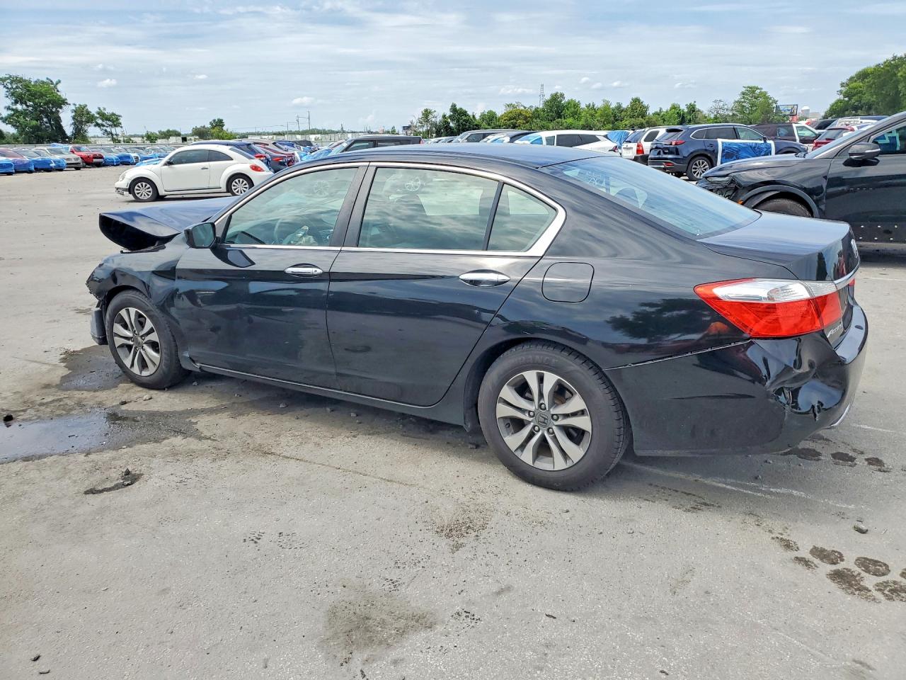 2015 HONDA ACCORD LX photo 4