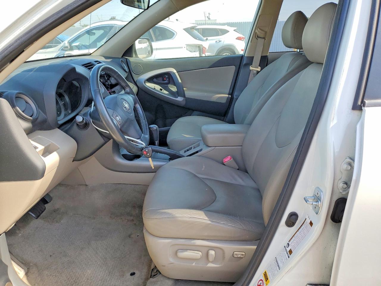 2006 TOYOTA RAV4 LIMITED photo 7