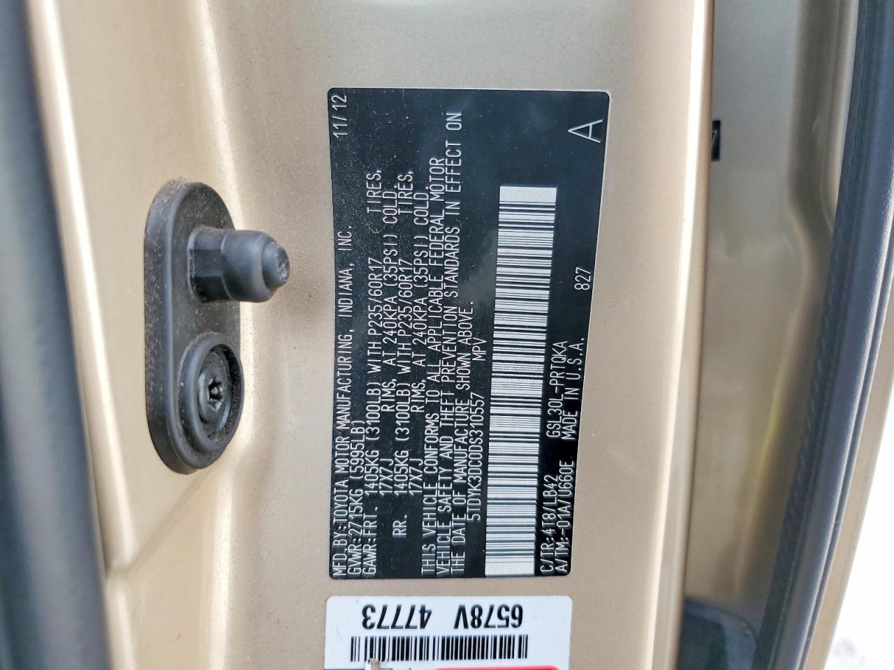 2013 TOYOTA SIENNA XLE 8-PASSENGER photo 37