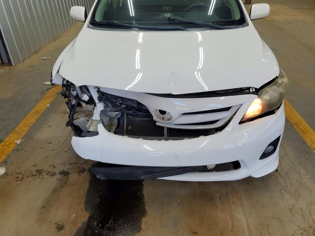 2013 TOYOTA COROLLA S photo 11