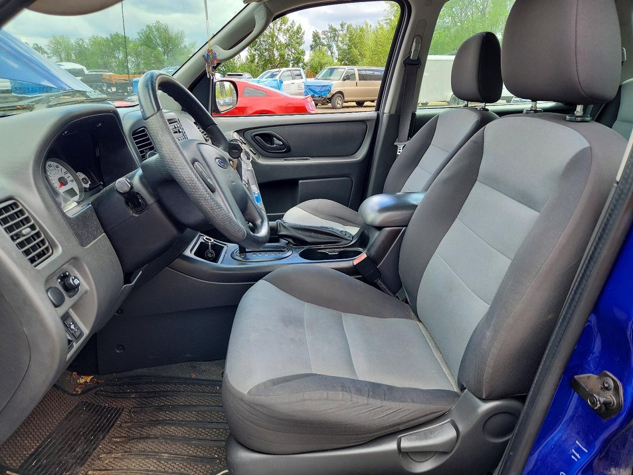 2006 FORD ESCAPE XLS photo 13