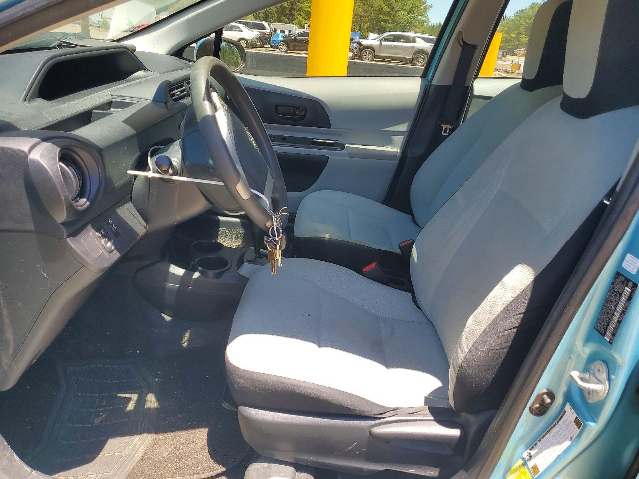 2012 TOYOTA PRIUS C ONE photo 13