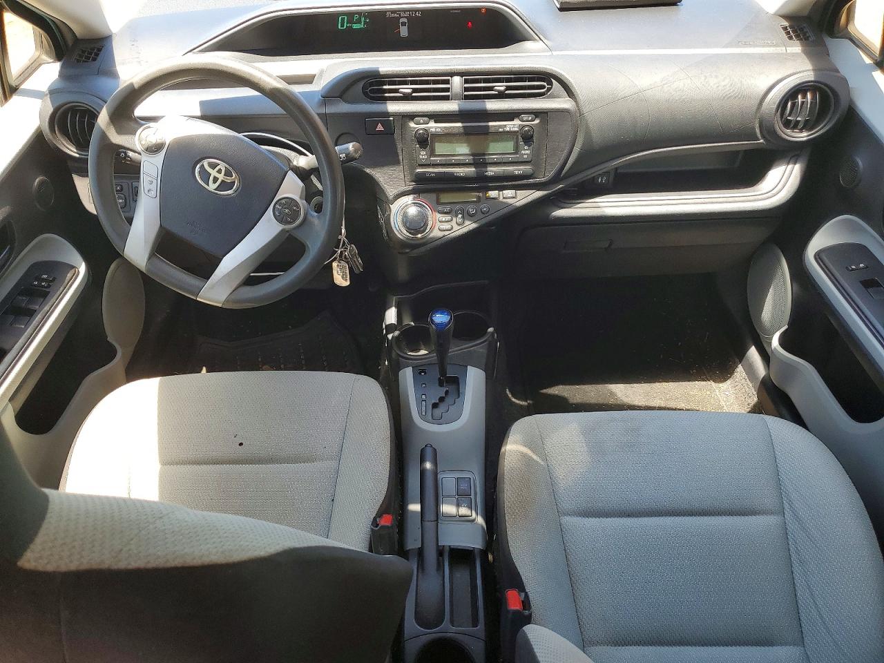 2012 TOYOTA PRIUS C ONE photo 15
