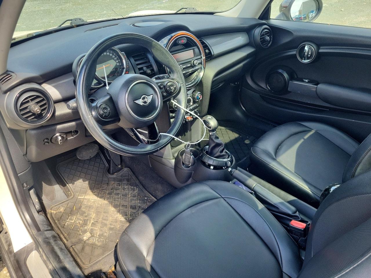 2016 MINI COOPER photo 22