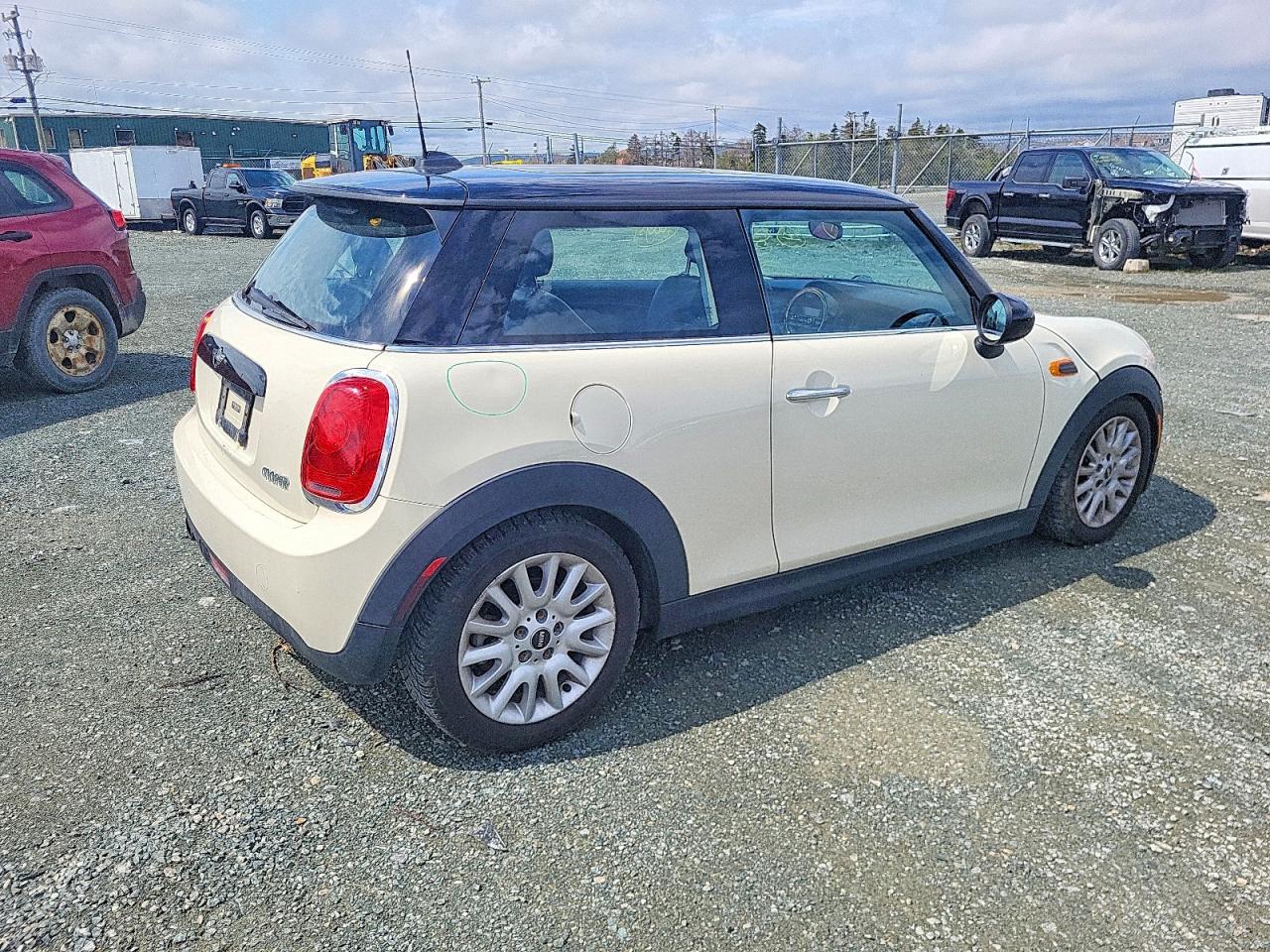2016 MINI COOPER photo 7
