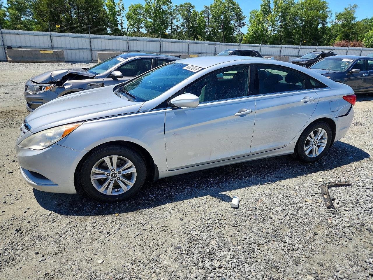 2013 HYUNDAI SONATA