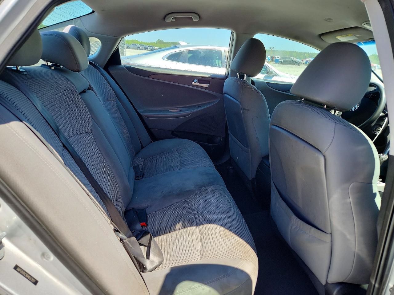 2013 HYUNDAI SONATA GLS photo 19
