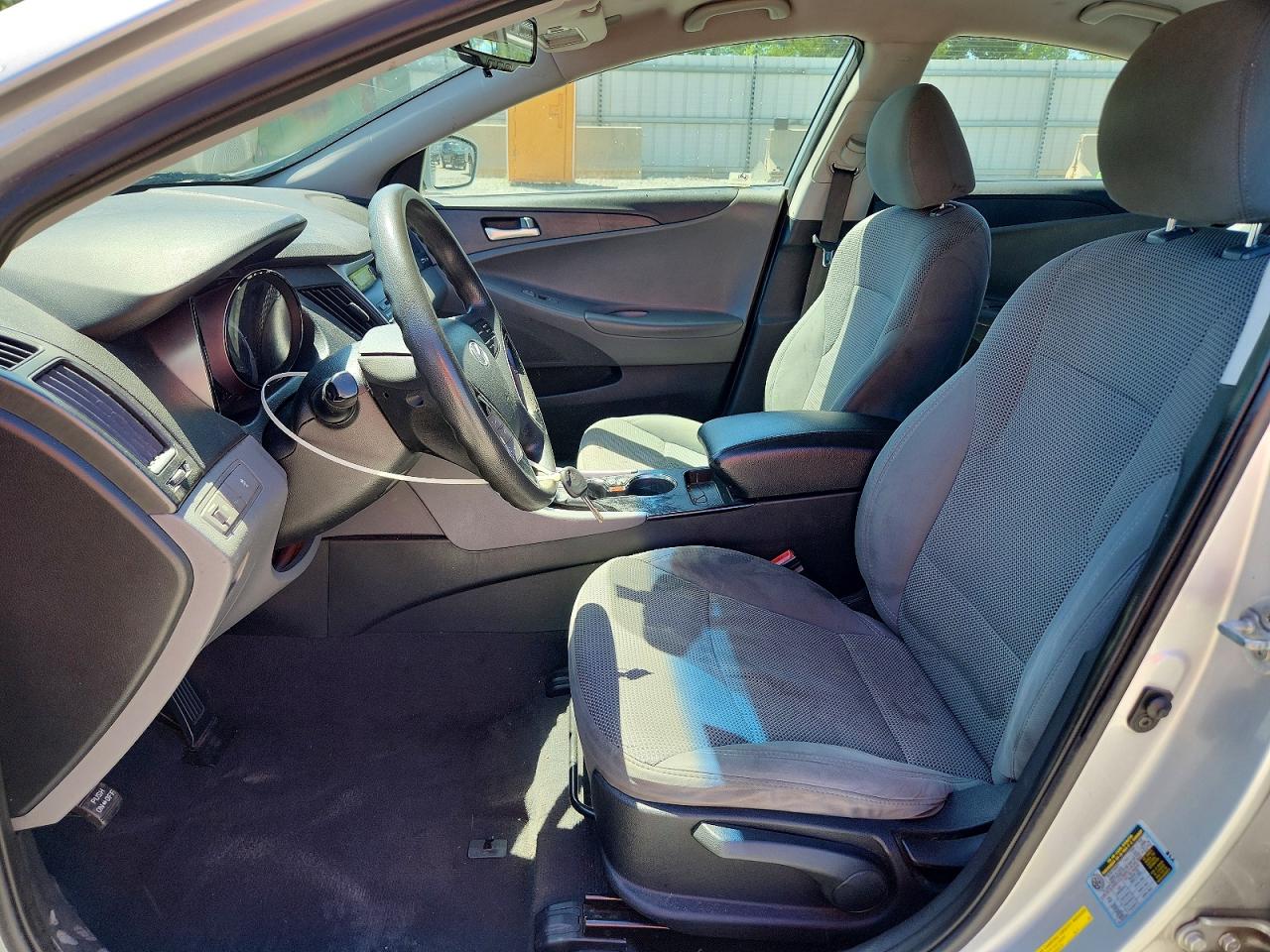 2013 HYUNDAI SONATA GLS photo 13