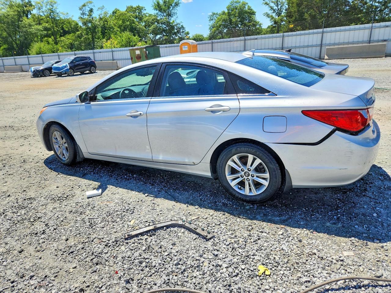 2013 HYUNDAI SONATA GLS photo 3