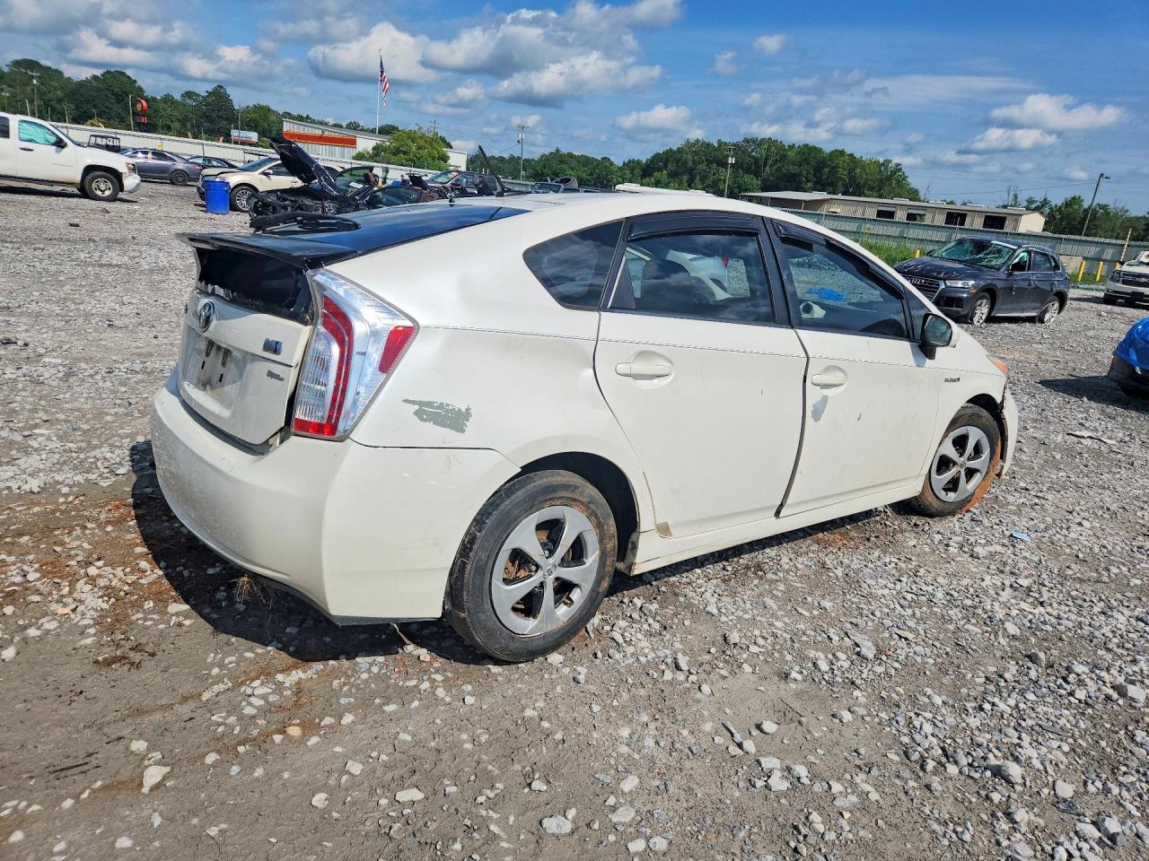 2012 TOYOTA PRIUS THREE photo 3