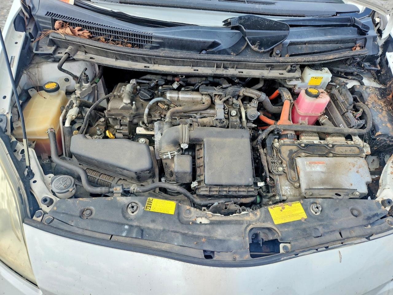 2012 TOYOTA PRIUS THREE photo 11