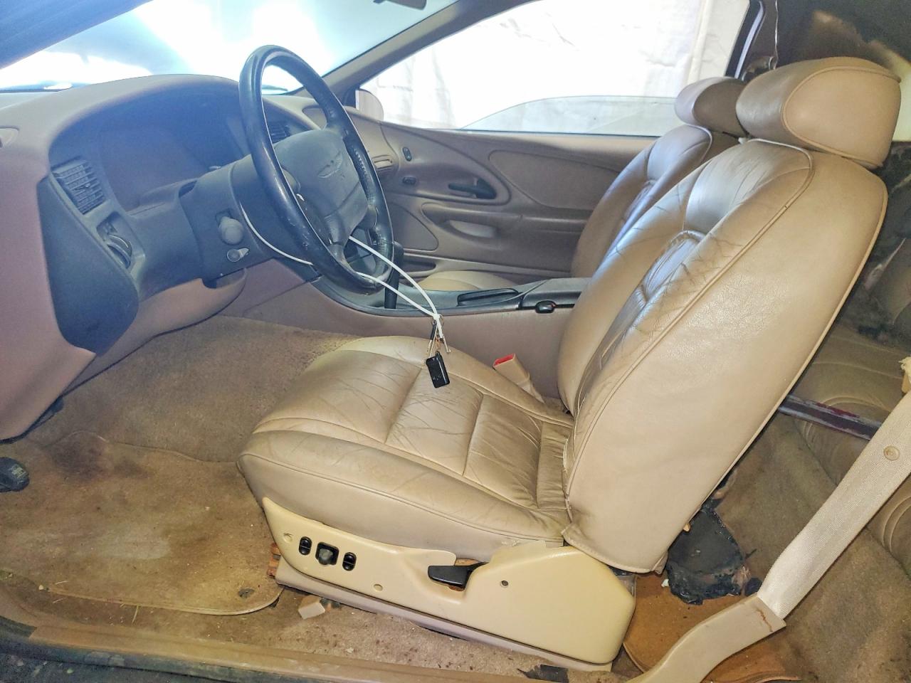1995 FORD THUNDERBIRD LX photo 19