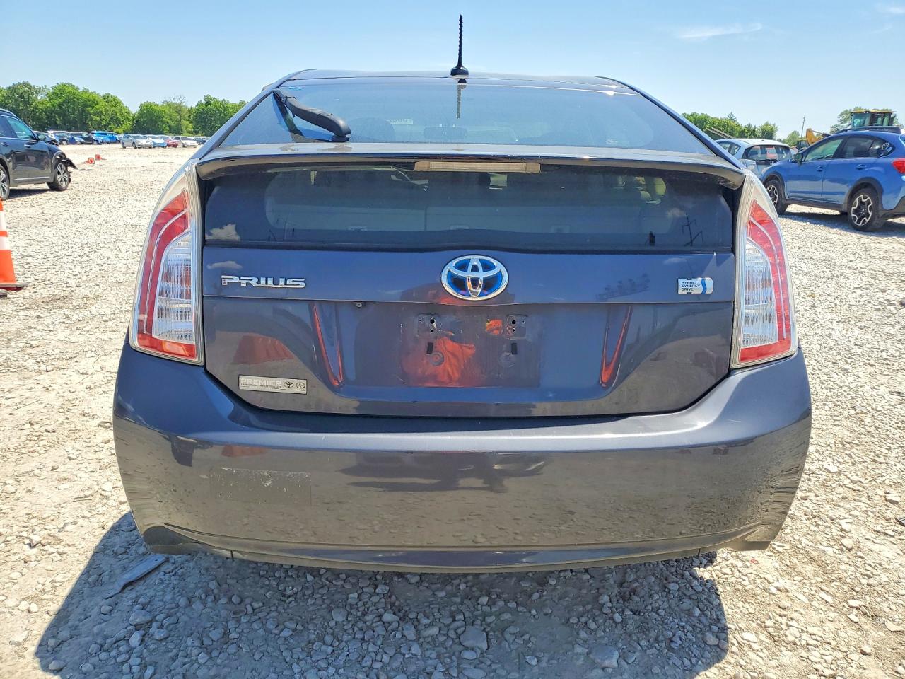 2012 TOYOTA PRIUS THREE photo 11