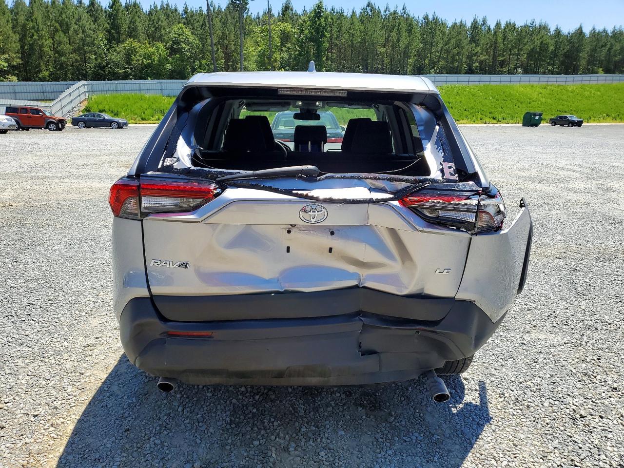 2024 TOYOTA RAV4 LE photo 16