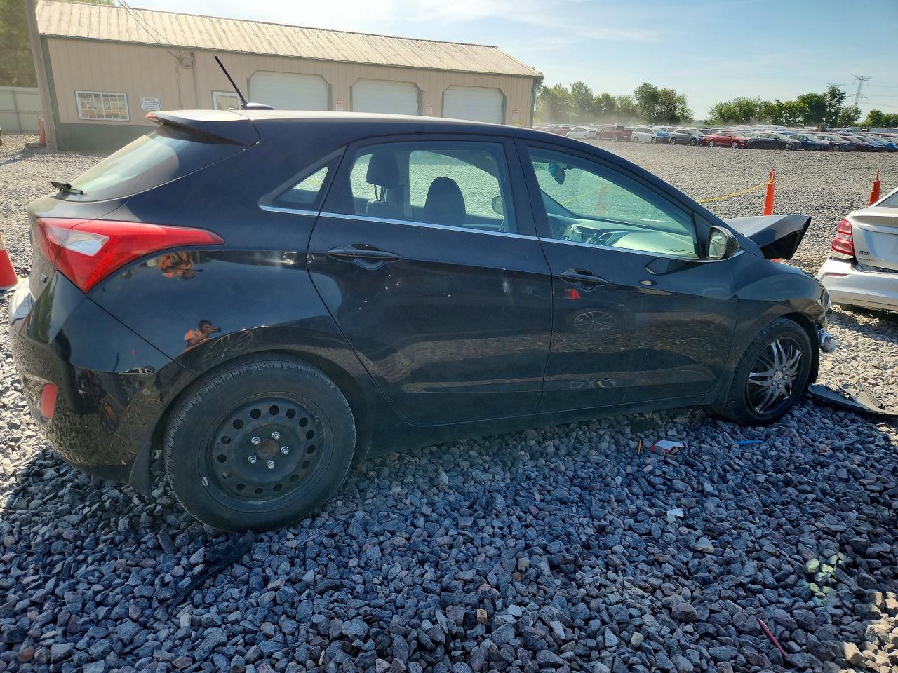2016 HYUNDAI ELANTRA GT BASE photo 3