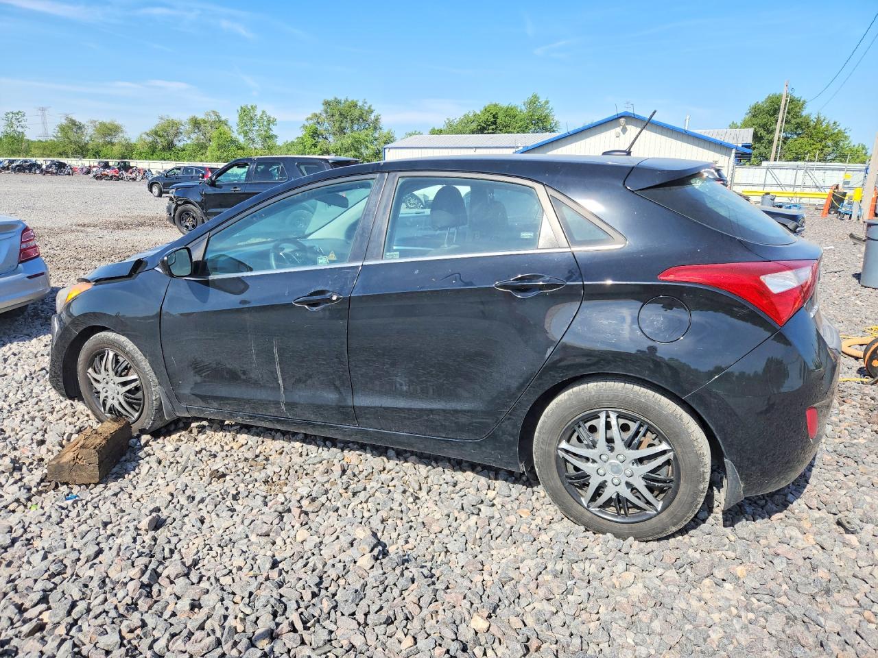 2016 HYUNDAI ELANTRA GT BASE photo 2