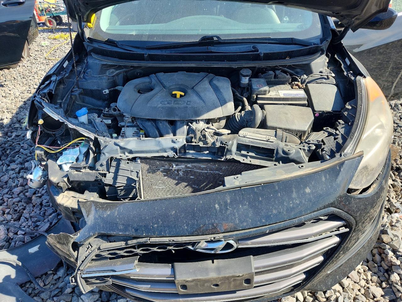 2016 HYUNDAI ELANTRA GT BASE photo 11
