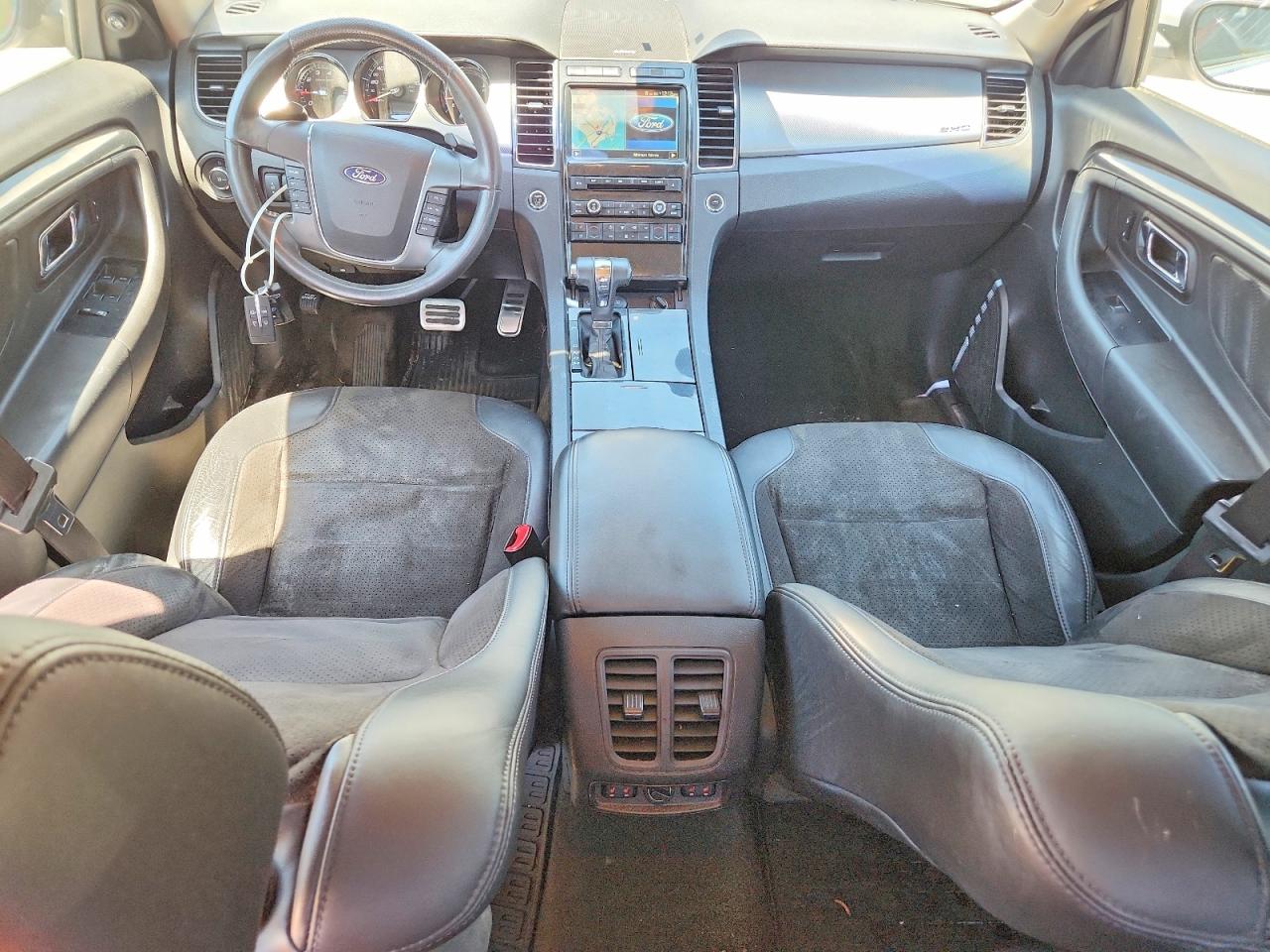 2011 FORD TAURUS SHO photo 22