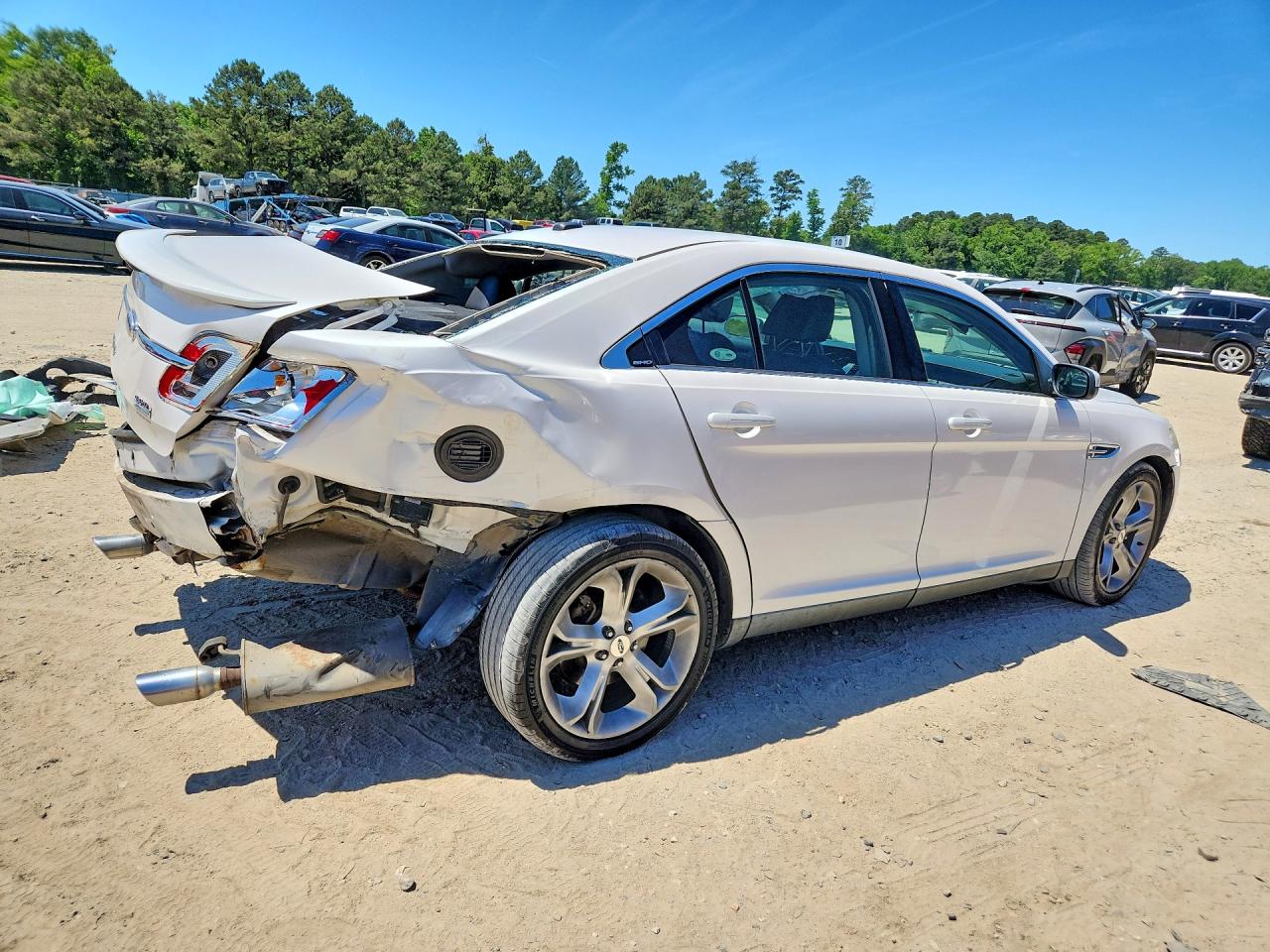 2011 FORD TAURUS SHO photo 7