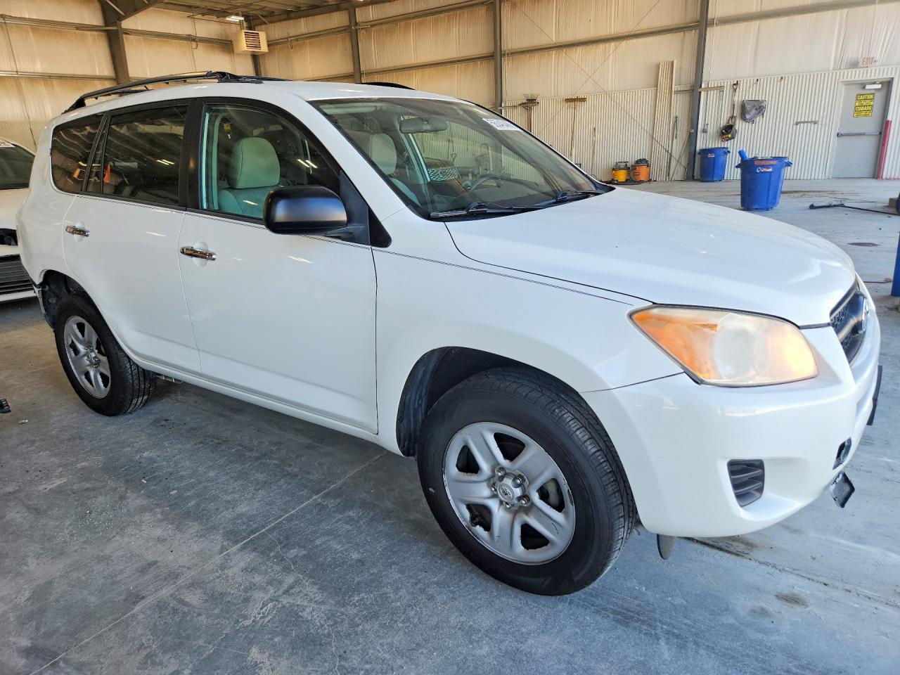 2012 TOYOTA RAV4 BASE photo 7