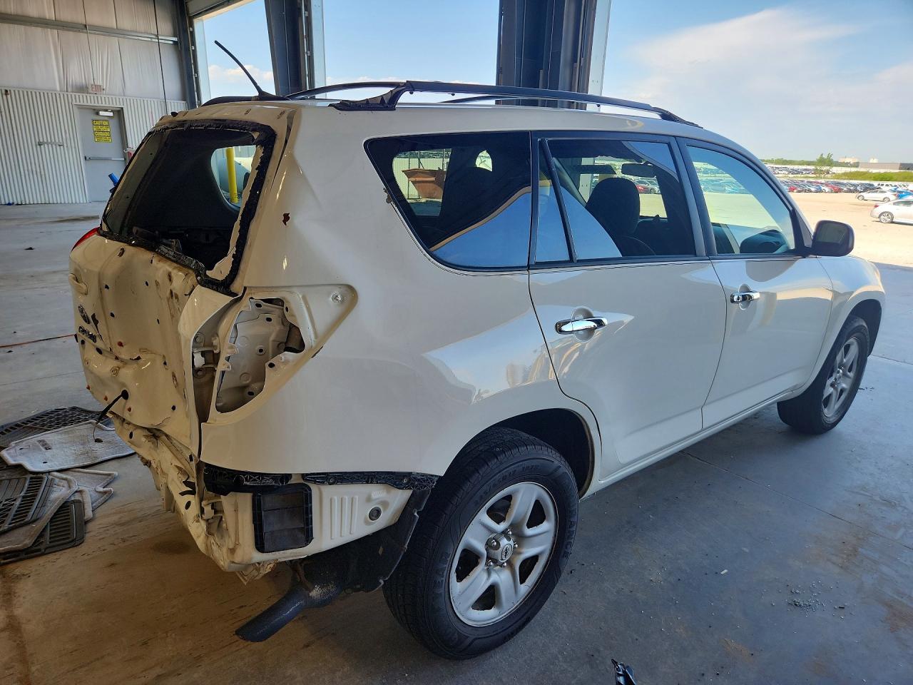 2012 TOYOTA RAV4 BASE photo 5