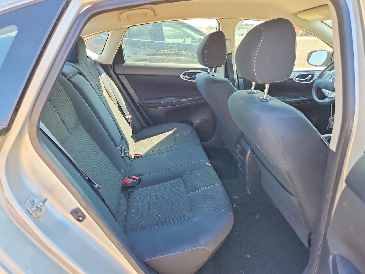 2015 NISSAN SENTRA S photo 19