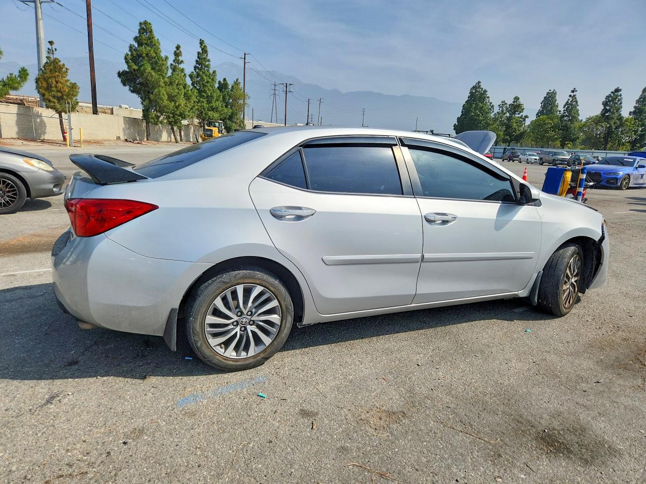 2019 TOYOTA COROLLA XLE photo 7