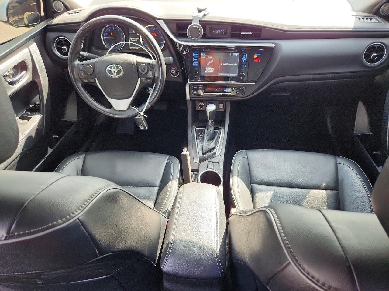 2019 TOYOTA COROLLA XLE photo 22