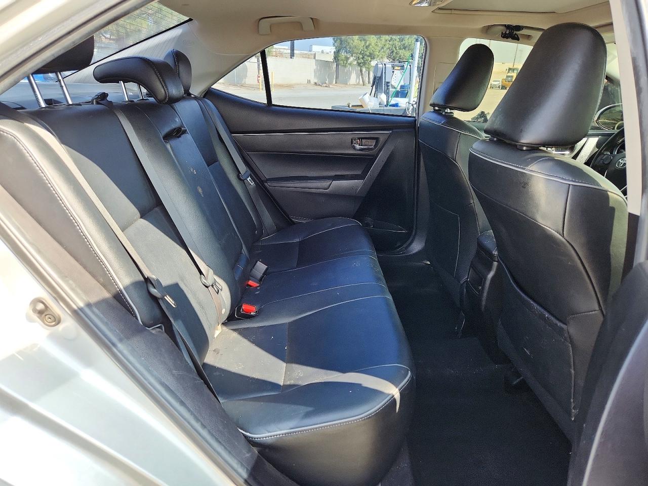 2019 TOYOTA COROLLA XLE photo 28