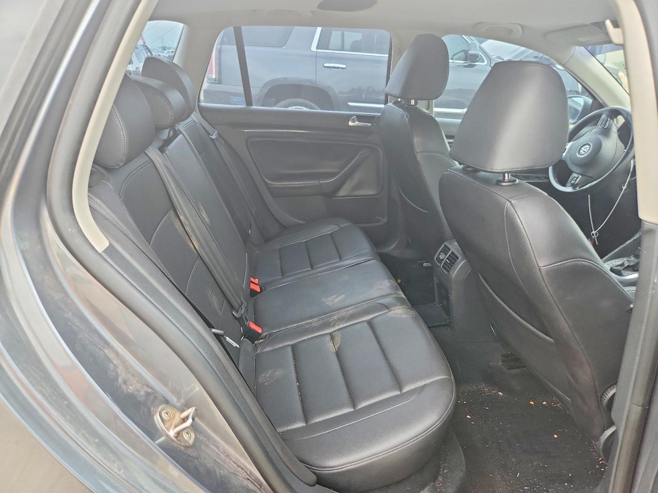 2012 VOLKSWAGEN JETTA TDI photo 28