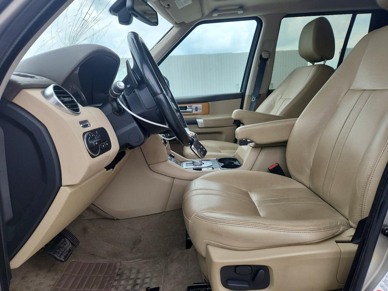 2016 LAND ROVER LR4 HSE photo 19