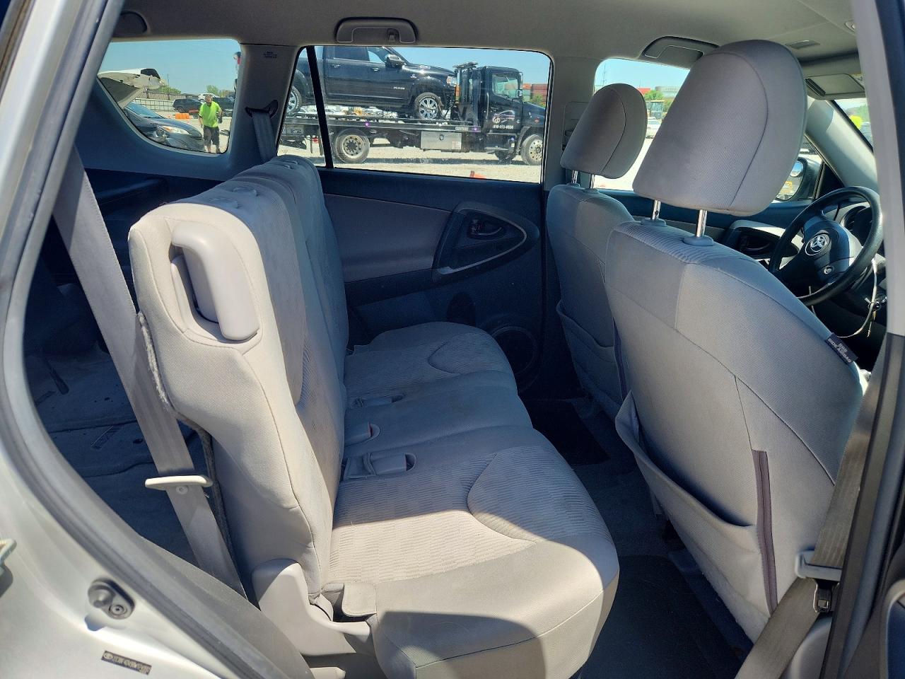 2011 TOYOTA RAV4 BASE photo 21