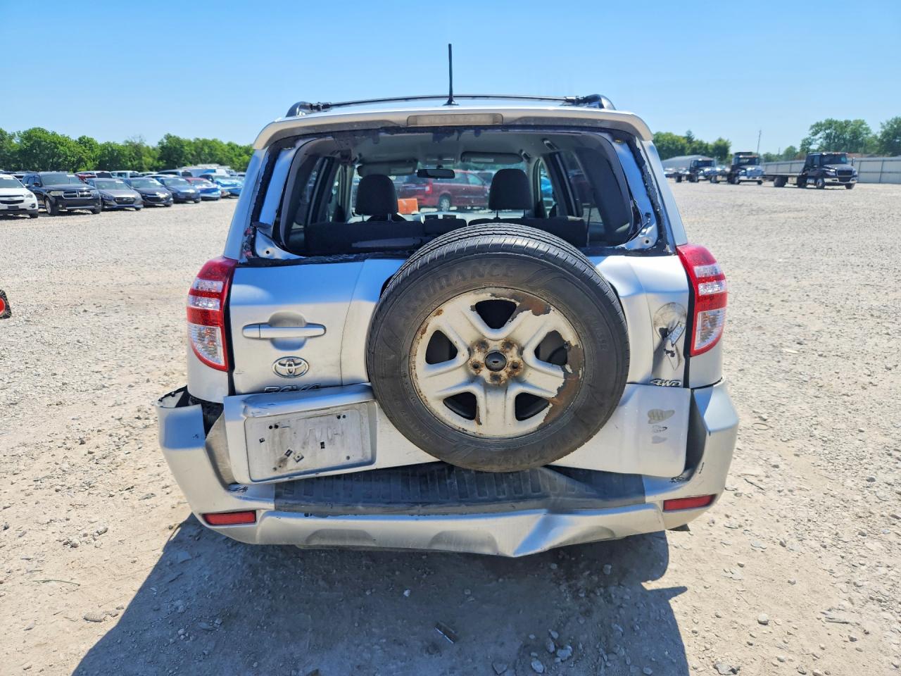2011 TOYOTA RAV4 BASE photo 11