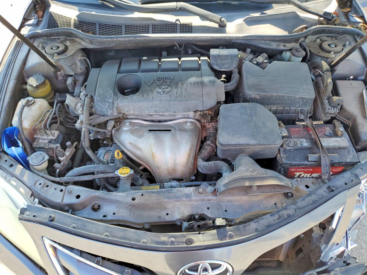 2011 TOYOTA CAMRY LE photo 21