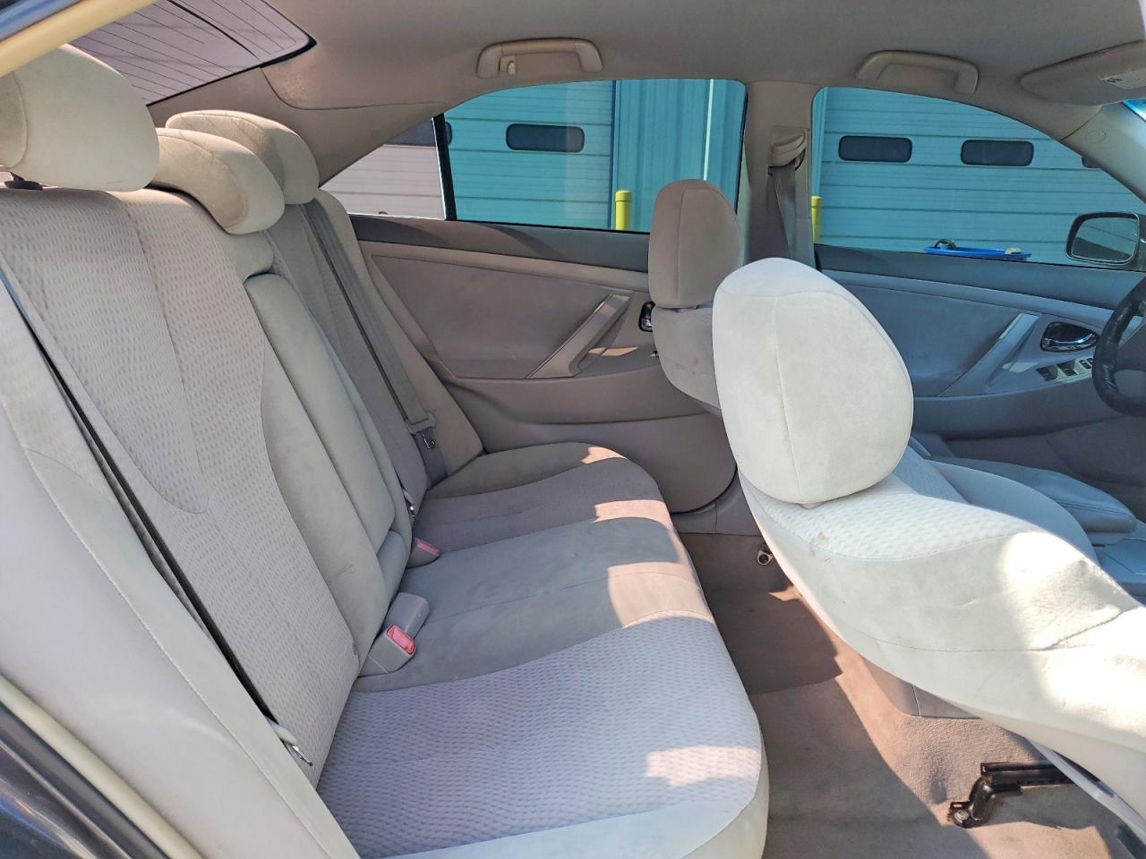 2011 TOYOTA CAMRY LE photo 19