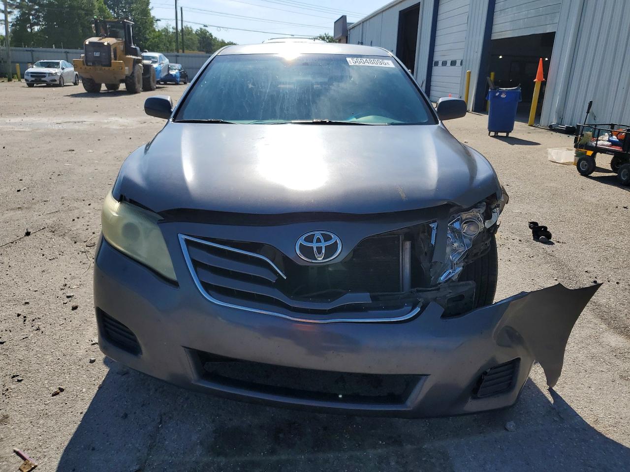 2011 TOYOTA CAMRY LE photo 9