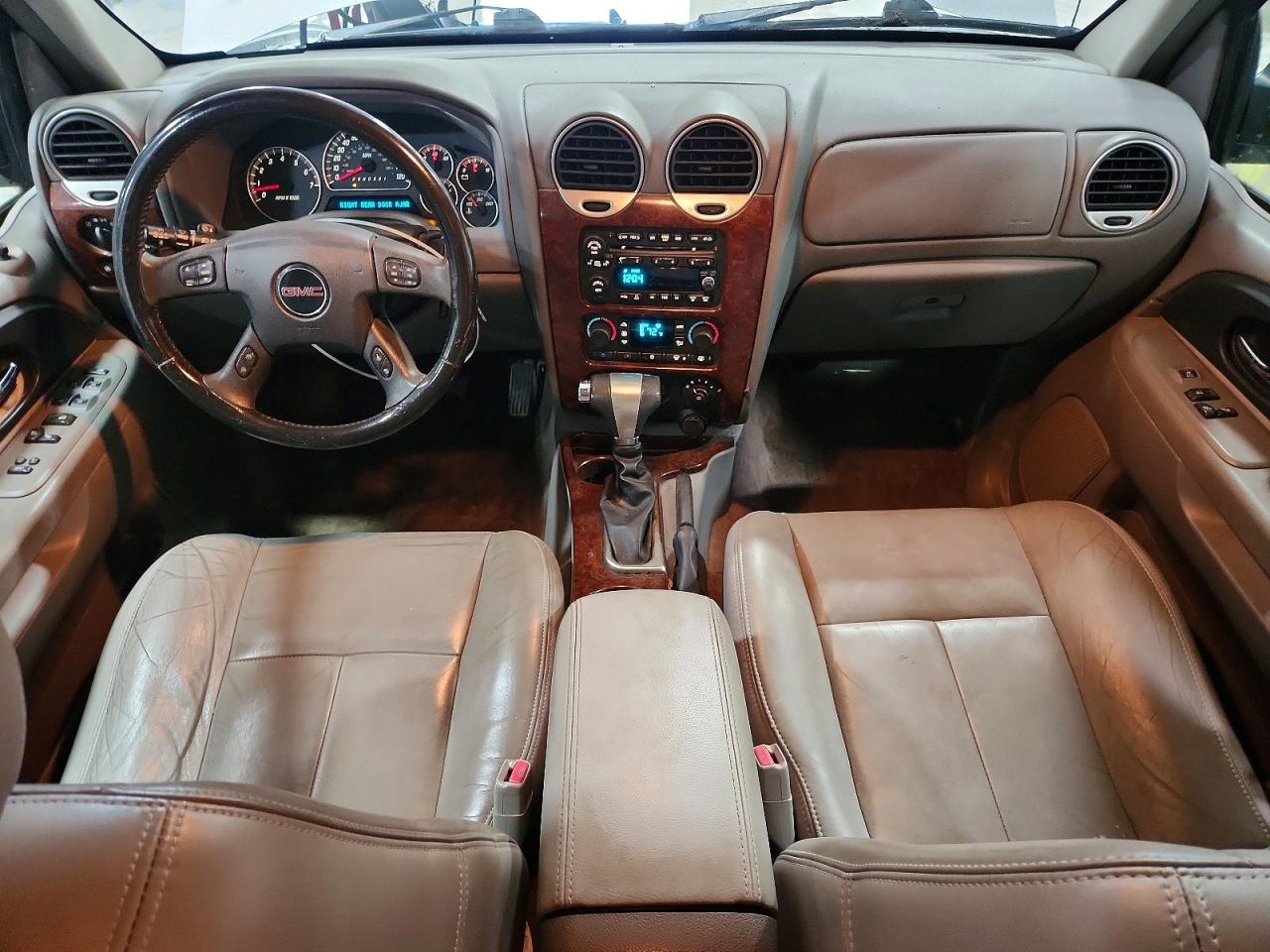 2006 GMC ENVOY photo 8