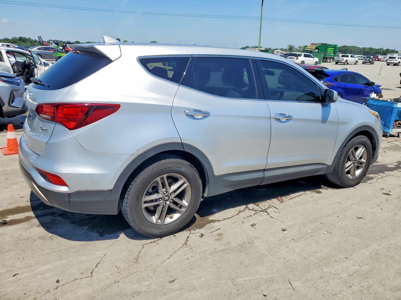 2017 HYUNDAI SANTA FE SPORT 2.4L photo 3
